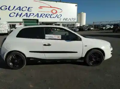 Veículo de Sucata fiat                                               stilo (192)                                                                                                                                                                                                                                                1.9 jtd / 1.9 jtd 115 active                                                                                                                                                                                                                               do ano 2002 alimentado 192a1000