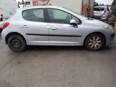 Sloopvoertuig peugeot 207 confort van het jaar 2007 aangedreven kfv