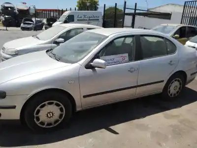 Veículo de Sucata seat toledo (1m2) signo do ano 2002 alimentado azd