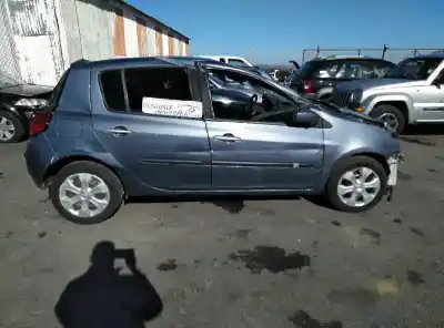 Veicolo di demolizione renault clio iii authentique dell'anno 2009 alimentato k9k t7