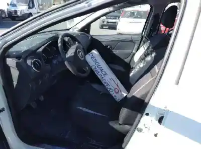 Здавання транспортного засобу dacia sandero stepway року 2016 потужний h4b b4