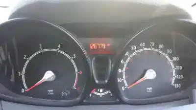 Véhicule à la ferraille ford fiesta (cb1) sport de l'année 2010 alimenté hxja