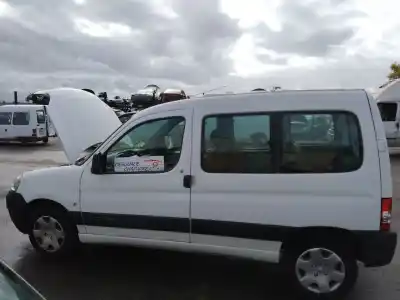 Veículo de Sucata citroen berlingo 1.6 hdi 75 sx familiar do ano 2010 alimentado 9hw