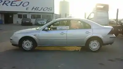 Sloopvoertuig ford mondeo berlina (ge) ambiente van het jaar 2001 aangedreven chba