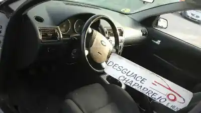 Sloopvoertuig ford mondeo berlina (ge) ambiente van het jaar 2001 aangedreven chba