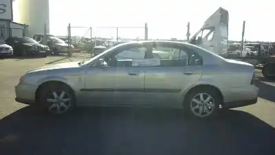 Sloopvoertuig chevrolet evanda cdx van het jaar 2005 aangedreven x20sed