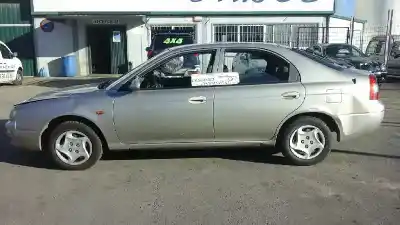 Sloopvoertuig kia shuma 1.8 van het jaar 2000 aangedreven te