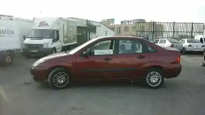 Veicolo di demolizione ford focus berlina (cak) ambiente dell'anno 2002 alimentato fydb