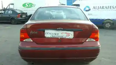 Veicolo di demolizione ford focus berlina (cak) ambiente dell'anno 2002 alimentato fydb