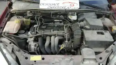 Veicolo di demolizione ford focus berlina (cak) ambiente dell'anno 2002 alimentato fydb