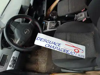 Veicolo di demolizione opel astra gtc cosmo dell'anno 2005 alimentato z17dth