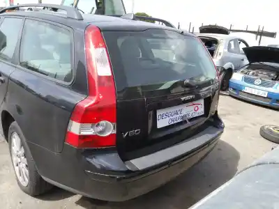 Veículo de Sucata volvo v50 familiar 2.4 cat do ano 2006 alimentado b5244s5