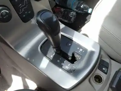 Veículo de Sucata volvo v50 familiar 2.4 cat do ano 2006 alimentado b5244s5