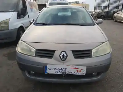 Véhicule à la ferraille RENAULT MEGANE II BERLINA 5P Confort Authentique de l'année 2003 alimenté K4J D7