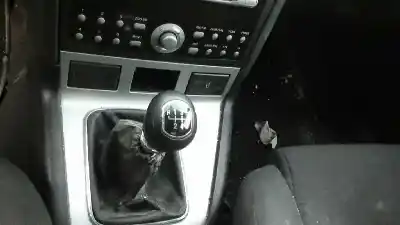 Veicolo di demolizione ford mondeo berlina (ge) ambiente dell'anno 2006 alimentato hjbb