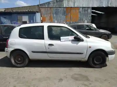 Scrapping Vehicle renault   of the year 1998 powered d7f