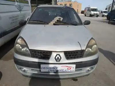 Véhicule à la ferraille RENAULT                                            CLIO II FASE II (B/CB0)                                                                                                                                                                                                                                    Authentique                                                                                                                                                                                                                                                de l'année 2002 alimenté D4F B7