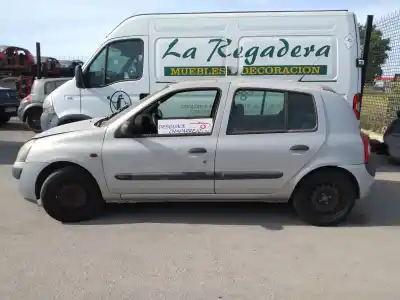 Здавання транспортного засобу renault                                            clio ii fase ii (b/cb0)                                                                                                                                                                                                                                    authentique                                                                                                                                                                                                                                                року 2002 потужний d4f b7