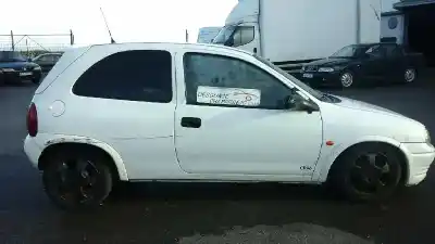Здавання транспортного засобу opel corsa b viva року 2000 потужний x12xe
