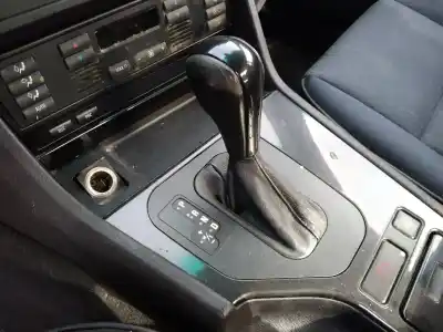 Vehicul casat bmw serie 5 berlina (e39) 525d al anului 2004 alimentat 256d1d