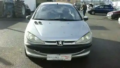 Verschrottungsfahrzeug PEUGEOT                                            206 BERLINA                                                                                                                                                                                                                                                XR                                                                                                                                                                                                                                                         des Jahres 2002 angetrieben HFX