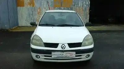 Véhicule à la ferraille RENAULT                                            CLIO II FASE II (B/CB0)                                                                                                                                                                                                                                    Authentique                                                                                                                                                                                                                                                de l'année 2004 alimenté K9K A7
