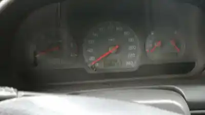 Здавання транспортного засобу volvo v40 familiar 1.9 d року 1999 потужний d4192t2