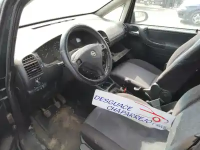 Veicolo di demolizione opel zafira a elegance dell'anno 2000 alimentato x18xe1