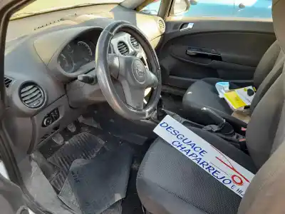 Veicolo di demolizione opel corsa d ´´111 years´´ dell'anno 2010 alimentato z13dtj