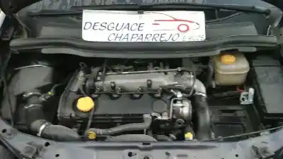 Veículo de Sucata opel zafira b family do ano 2006 alimentado 