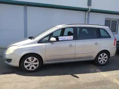 Veicolo di demolizione opel zafira b cosmo dell'anno 2009 alimentato z19dt