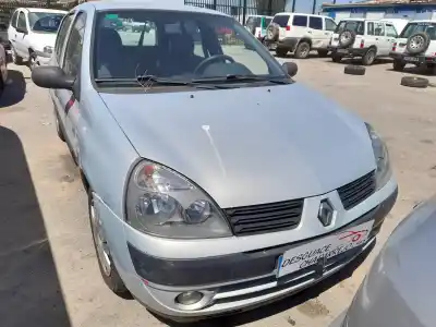 Véhicule à la ferraille RENAULT                                            CLIO II FASE II (B/CB0)                                                                                                                                                                                                                                    Authentique                                                                                                                                                                                                                                                de l'année 2004 alimenté D7F G7