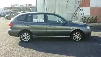 Veículo de Sucata kia rio ipanema berlina do ano 2004 alimentado a3d