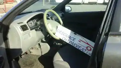 Veículo de Sucata kia rio ipanema berlina do ano 2004 alimentado a3d