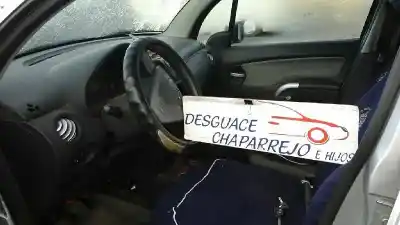 Veículo de Sucata citroen c3 1.4 hdi cool do ano 2004 alimentado 8hx