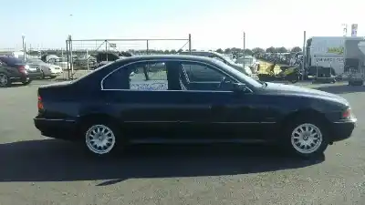 Vehicul casat bmw serie 5 berlina (e39) 523i al anului 2000 alimentat 256s4