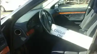 Vehicul casat bmw serie 5 berlina (e39) 523i al anului 2000 alimentat 256s4
