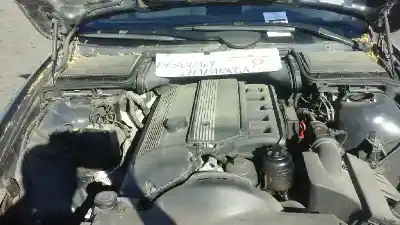 Vehicul casat bmw serie 5 berlina (e39) 523i al anului 2000 alimentat 256s4