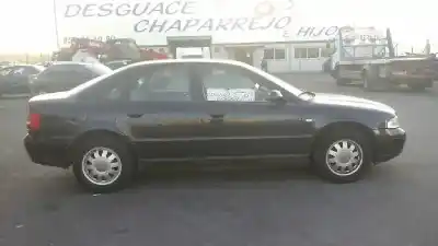 Veículo de Sucata audi a4 berlina (b5) 1.8 do ano 2000 alimentado apt
