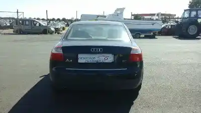 Veicolo di demolizione audi a4 berlina (8e) 2.0 dell'anno 2002 alimentato alt