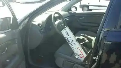 Veicolo di demolizione audi a4 berlina (8e) 2.0 dell'anno 2002 alimentato alt