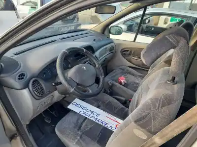 Scrapping Vehicle renault scenic (ja..) 1.9 d rt of the year 2000 powered f9q a7