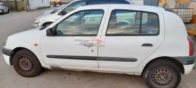 Scrapping Vehicle renault   of the year 2000 powered f8q k6