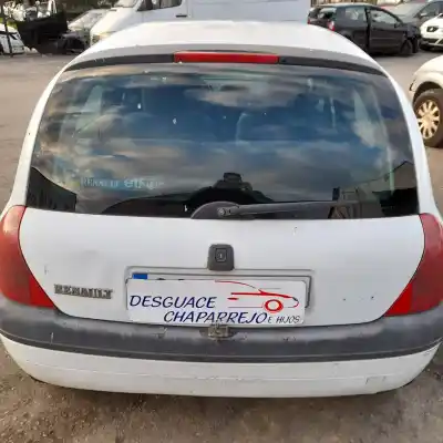 Scrapping Vehicle renault   of the year 2000 powered f8q k6