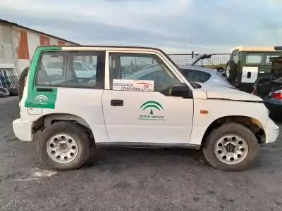 Véhicule à la ferraille santana 300  de l'année 2007 alimenté 9hx