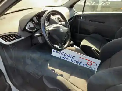 Veicolo di demolizione peugeot 207 xs dell'anno 2006 alimentato kfu