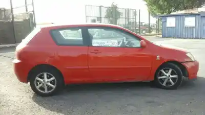 Veículo de Sucata toyota corolla (e12) 2.0 d-4d linea luna berlina do ano 2003 alimentado 1cd