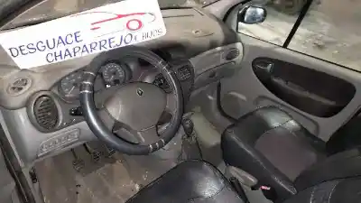 Scrapping Vehicle renault scenic rx4 (ja0) 1.9 dci sportway of the year 2002 powered f9q k7