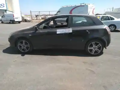 Veicolo di demolizione fiat stilo multi wagon (192) 1.6 16v dell'anno 2002 alimentato 182b6000