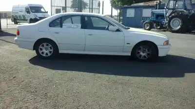 Vehicul casat bmw serie 5 berlina (e39) 525d al anului 2001 alimentat 256d1d